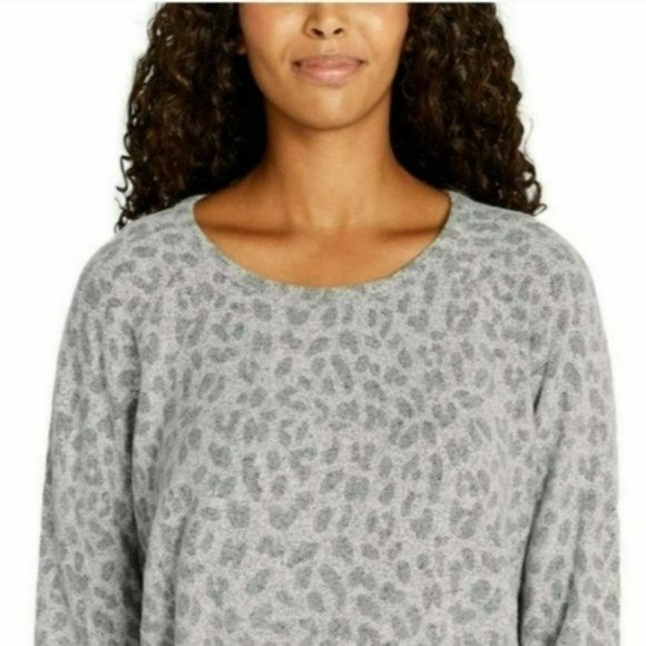 ♡3/$30♡ Buffalo Cozy Raglan Long Sleeve Top -M - Picture 3 of 6